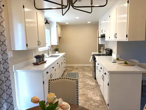 Kitchen - 930 Palomino St, Manteca, CA 95336 photo 1 of 3