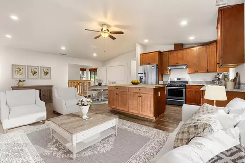 13807 Hillbilly Ln, Kyburz, CA 95720