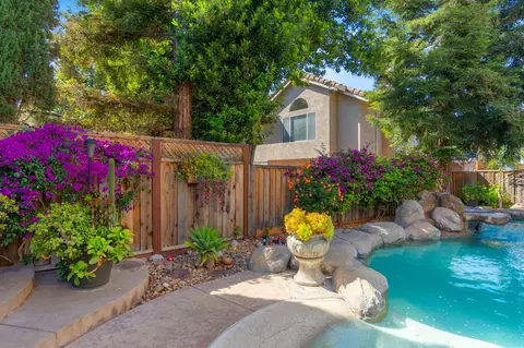 Exterior - 2053 Raven St, Tracy, CA 95376 photo 6 of 12