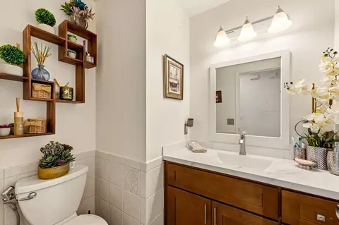Bath - 2053 Raven St, Tracy, CA 95376 photo 1 of 4