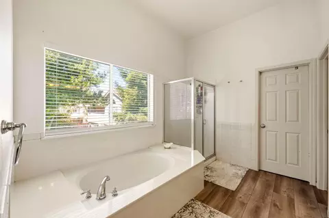 Bath - 2053 Raven St, Tracy, CA 95376 photo 4 of 4