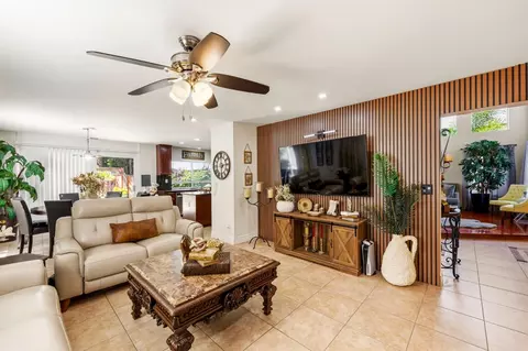 Living - 2053 Raven St, Tracy, CA 95376 photo 5 of 5