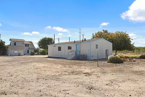 Exterior - 3443 Kansas Ave, Modesto, CA 95358 photo 6 of 6