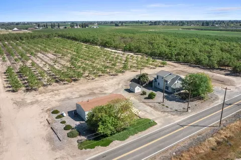 View/Area - 3443 Kansas Ave, Modesto, CA 95358 photo 2 of 7