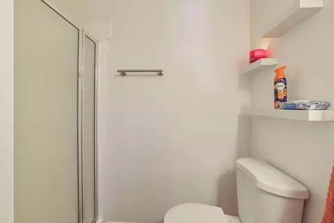 Bath - 1208 Guiseppe Ln, Modesto, CA 95355 photo 2 of 4