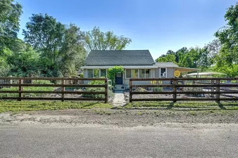 10813 Stone Rd, Oakdale, CA 95361