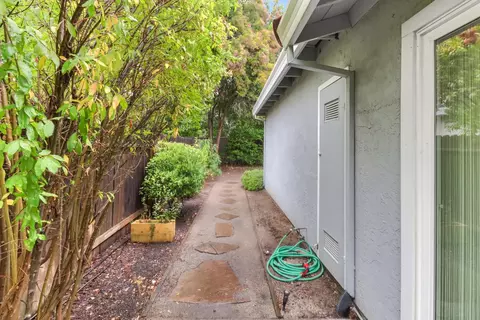 Exterior - 2317 E 8th St, Davis, CA 95618 photo 6 of 13