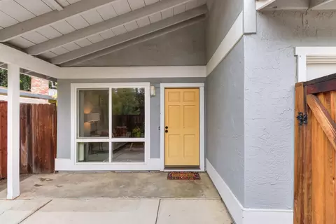 2317 E 8th St, Davis, CA 95618