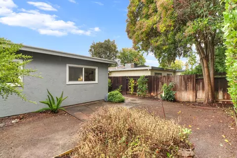 Exterior - 2317 E 8th St, Davis, CA 95618 photo 10 of 13