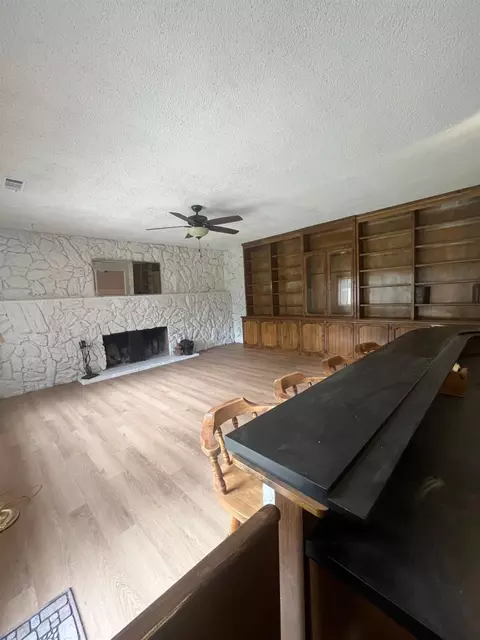 Living - 15735 Redondo Dr, Tracy, CA 95304 photo 7 of 11
