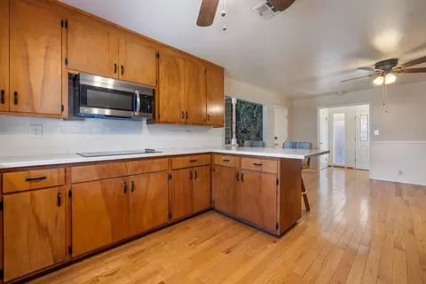 Kitchen - 15735 Redondo Dr, Tracy, CA 95304 photo 4 of 5