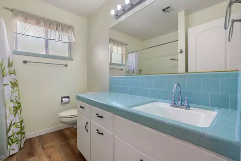 Bath - 15735 Redondo Dr, Tracy, CA 95304 photo 3 of 5