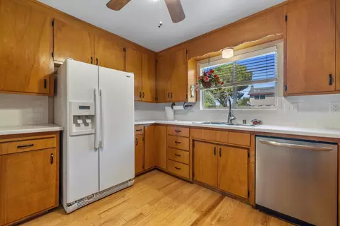 Kitchen - 15735 Redondo Dr, Tracy, CA 95304 photo 2 of 5