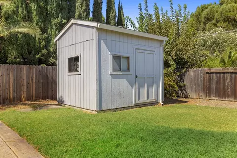 Exterior - 15735 Redondo Dr, Tracy, CA 95304 photo 7 of 12
