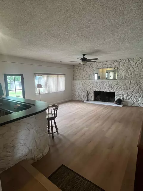 Living - 15735 Redondo Dr, Tracy, CA 95304 photo 6 of 11