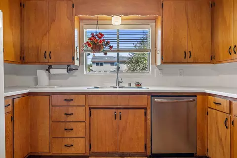 Kitchen - 15735 Redondo Dr, Tracy, CA 95304 photo 3 of 5
