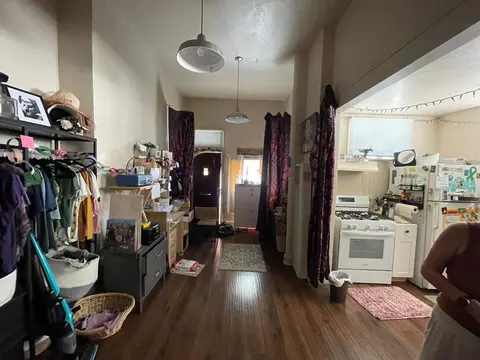 Entry Way - 512 12th St, Modesto, CA 95354 photo 2 of 2