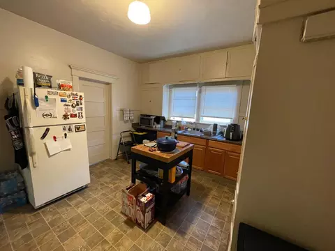 Kitchen - 512 12th St, Modesto, CA 95354 photo 1 of 7
