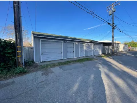 Exterior - 512 12th St, Modesto, CA 95354 photo 13 of 14