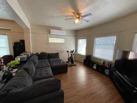 Living - 512 12th St, Modesto, CA 95354 photo 1 of 3