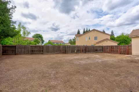 Exterior - 3516 Windsong Ct, Merced, CA 95340 photo 15 of 16