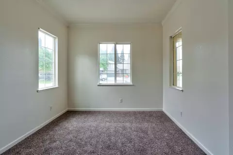 Living - 3516 Windsong Ct, Merced, CA 95340 photo 2 of 15