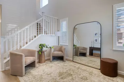 Entry Way - 1508 Founders Point Dr, Modesto, CA 95356 photo 2 of 5