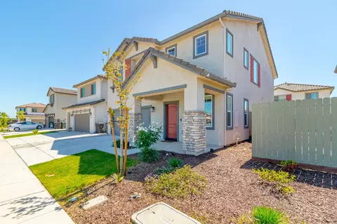 Exterior - 1508 Founders Point Dr, Modesto, CA 95356 photo 2 of 5