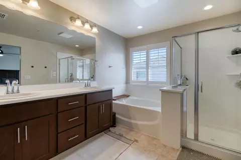 Bath - 1508 Founders Point Dr, Modesto, CA 95356 photo 1 of 2
