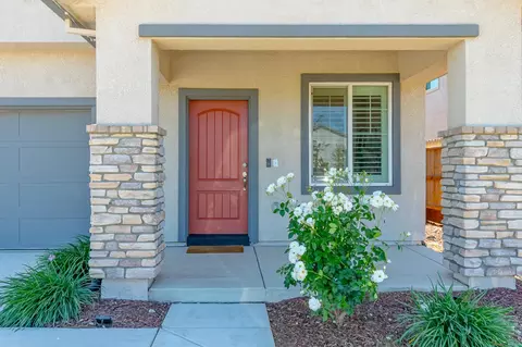Exterior - 1508 Founders Point Dr, Modesto, CA 95356 photo 4 of 5