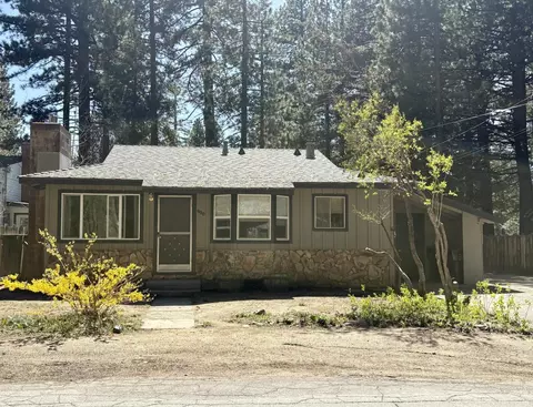 900 Patricia Ln, South Lake Tahoe, CA 96150