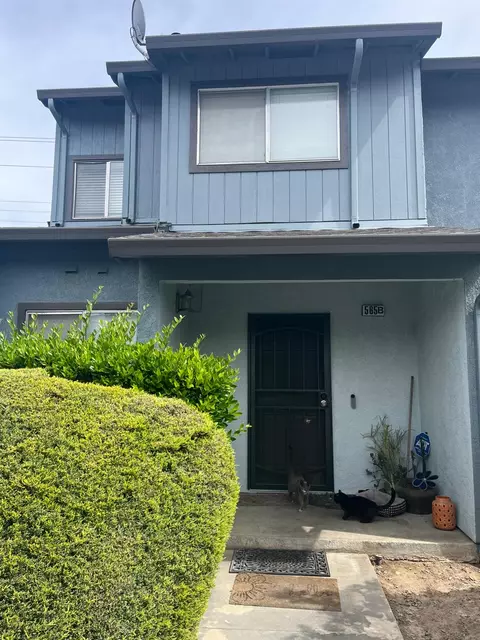 565 Lincoln Ave #B, Modesto, CA 95354
