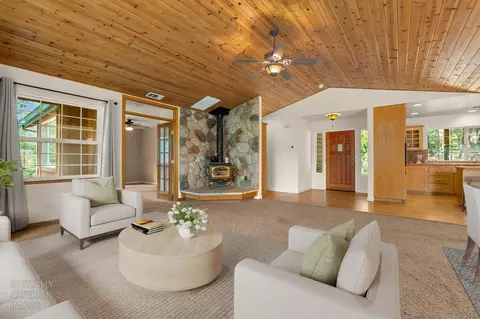 Living - 4061 Pacific Crest Ct, Placerville, CA 95667 photo 9 of 12