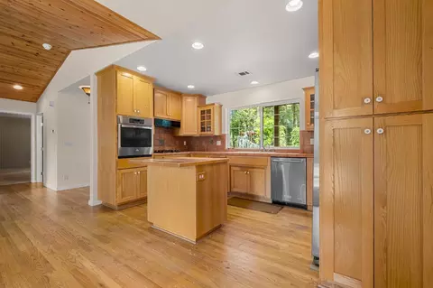 Kitchen - 4061 Pacific Crest Ct, Placerville, CA 95667 photo 2 of 8