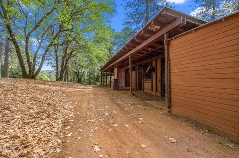 Exterior - 4061 Pacific Crest Ct, Placerville, CA 95667 photo 25 of 46