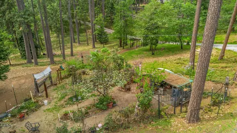 Exterior - 4061 Pacific Crest Ct, Placerville, CA 95667 photo 38 of 46