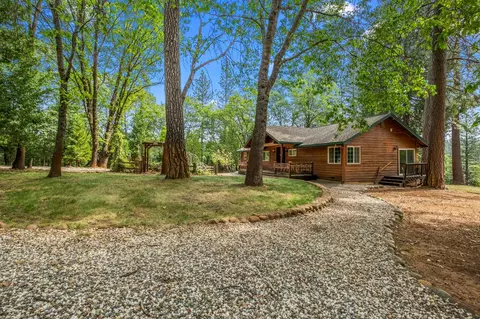 Exterior - 4061 Pacific Crest Ct, Placerville, CA 95667 photo 17 of 46