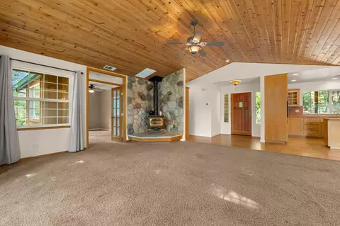 Living - 4061 Pacific Crest Ct, Placerville, CA 95667 photo 10 of 12