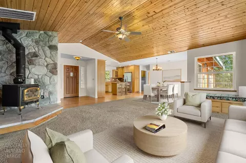 Living - 4061 Pacific Crest Ct, Placerville, CA 95667 photo 7 of 12