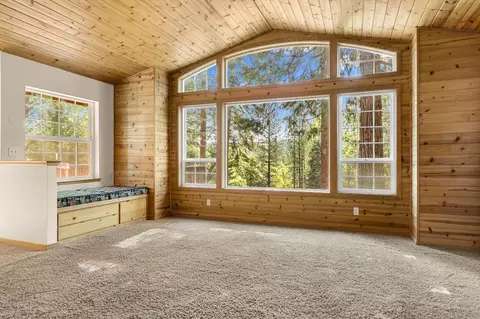 Living - 4061 Pacific Crest Ct, Placerville, CA 95667 photo 6 of 12