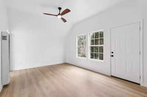 Living - 225 Creekside Way, Winters, CA 95694 photo 7 of 7