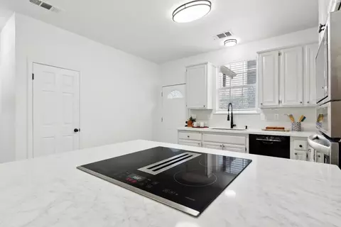 Kitchen - 225 Creekside Way, Winters, CA 95694 photo 3 of 3