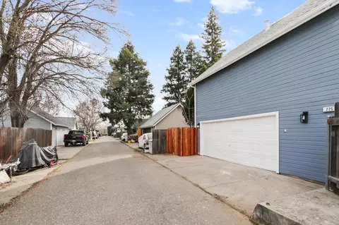Exterior - 225 Creekside Way, Winters, CA 95694 photo 14 of 15