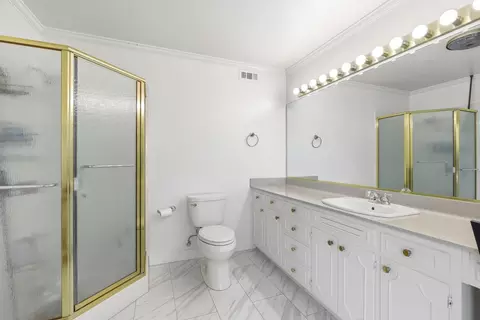 Bath - 16227 Spring Creek Dr, Ripon, CA 95366 photo 2 of 3