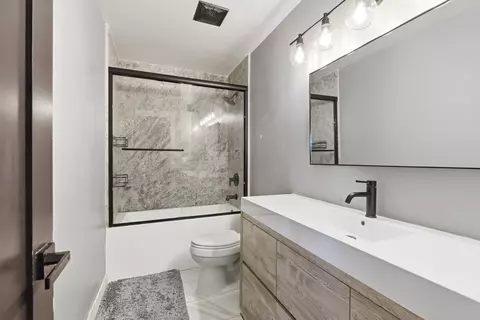 Bath - 16227 Spring Creek Dr, Ripon, CA 95366 photo 3 of 3