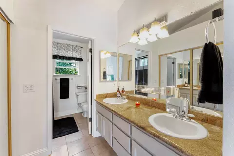 Bath - 3735 Willow Bend Pl, Antelope, CA 95843 photo 1 of 3