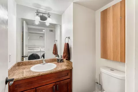 Bath - 3735 Willow Bend Pl, Antelope, CA 95843 photo 3 of 3