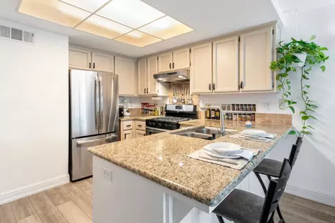 Kitchen - 3735 Willow Bend Pl, Antelope, CA 95843 photo 2 of 3