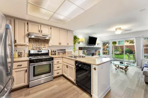 Kitchen - 3735 Willow Bend Pl, Antelope, CA 95843 photo 1 of 3