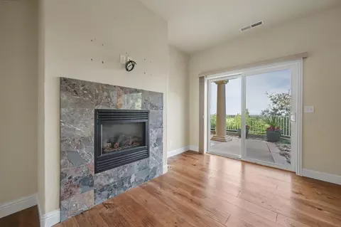 Living - 10569 Ridgecrest Dr, Jackson, CA 95642 photo 8 of 8